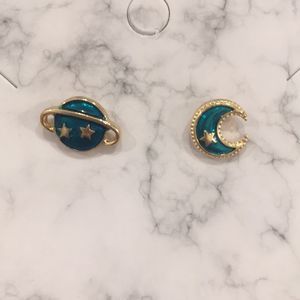 ☮️💗4/$12; 2/$8⭐️🩷 🚀Girls planetary earrings 🌙